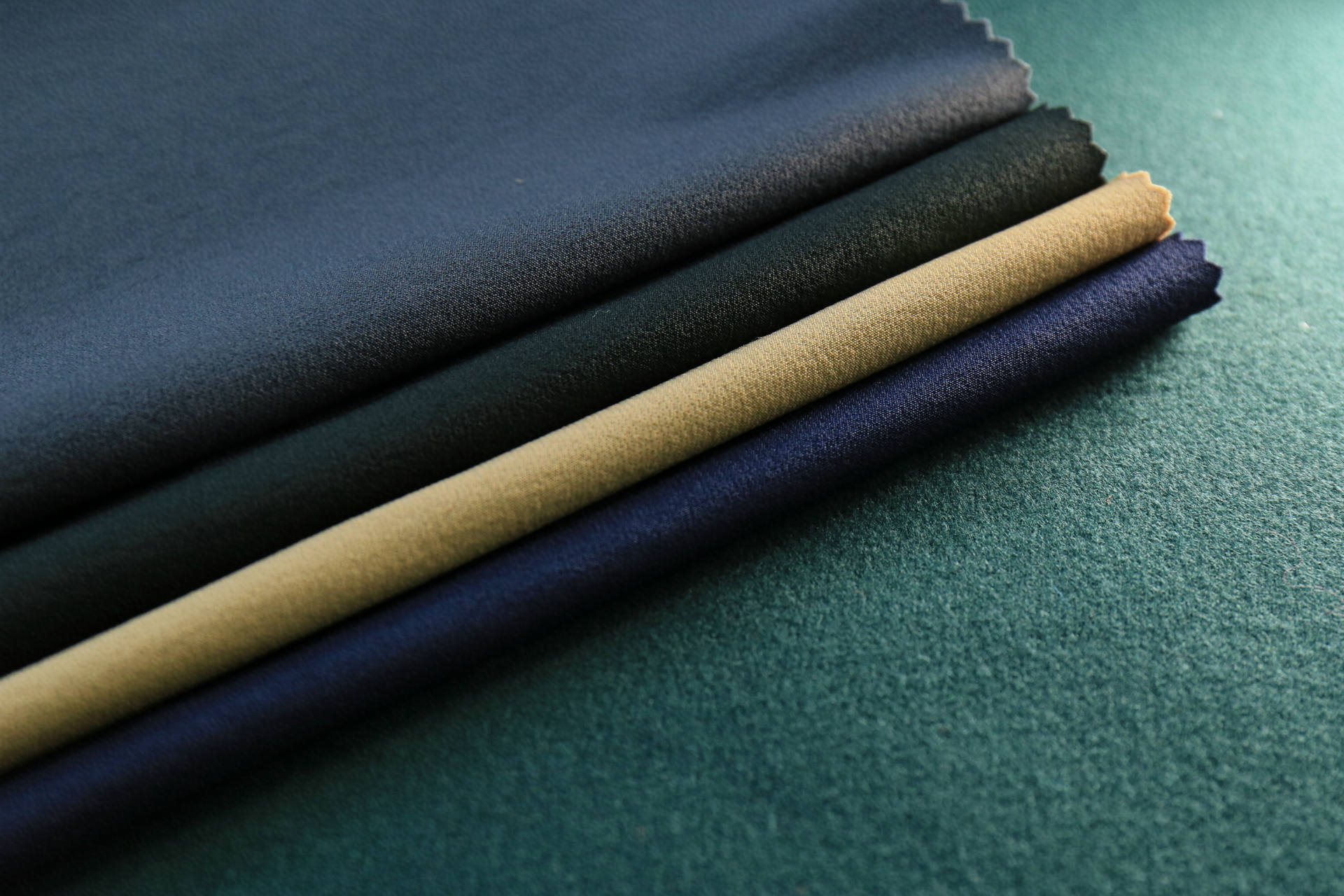 Elastic fabric